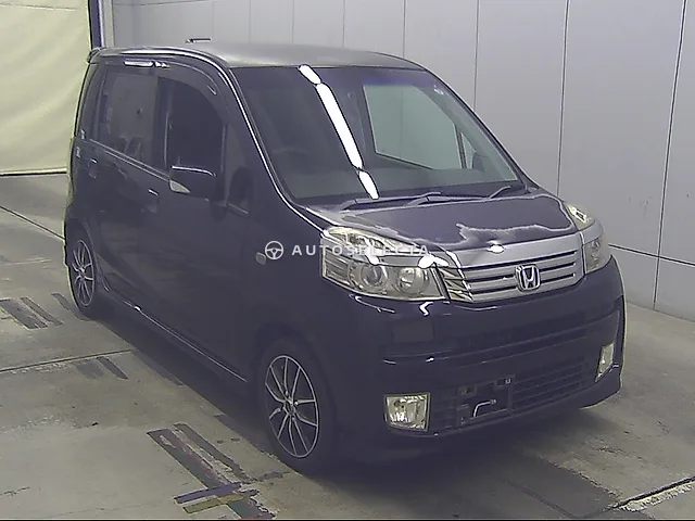 Honda Life 2011, auction grade 3