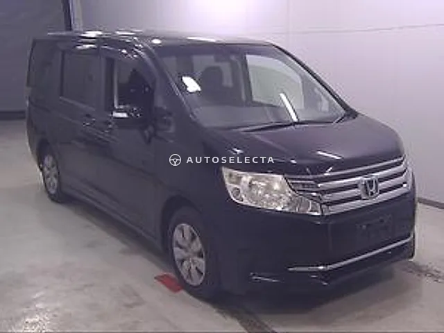 Honda Stepwgn 2013, auction grade 3