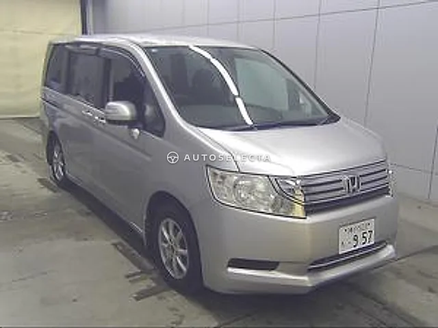Honda Stepwgn 2011, auction grade 3