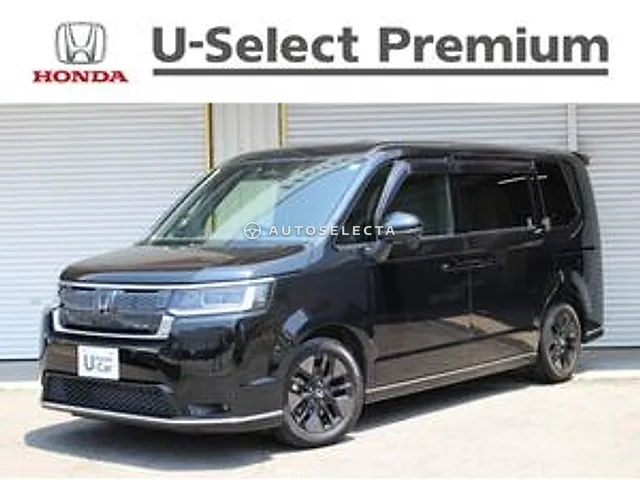 Honda Stepwgn Spada 2023, auction grade 4