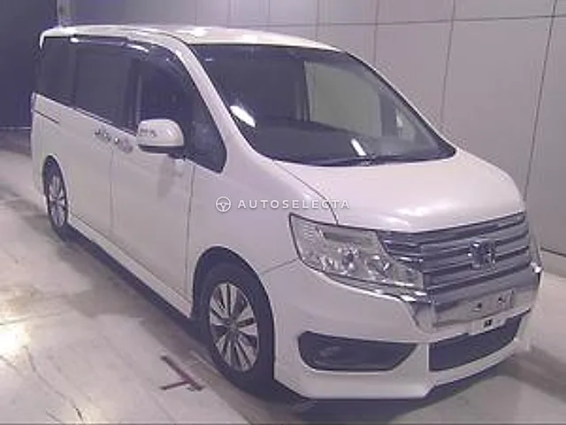 Honda Stepwgn Spada 2014, auction grade 3.5