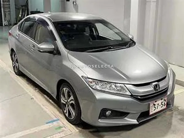 Honda Grace 2016, auction grade R