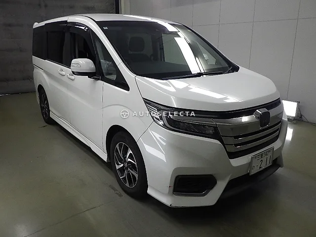 Honda Stepwgn Spada 2018, auction grade 3.5