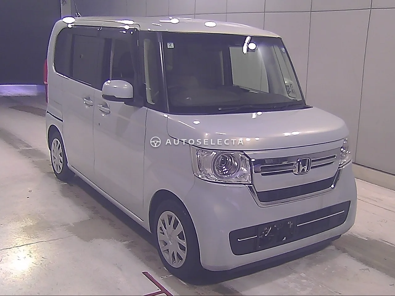 Honda N-BOX 2022, photo 1 of 9