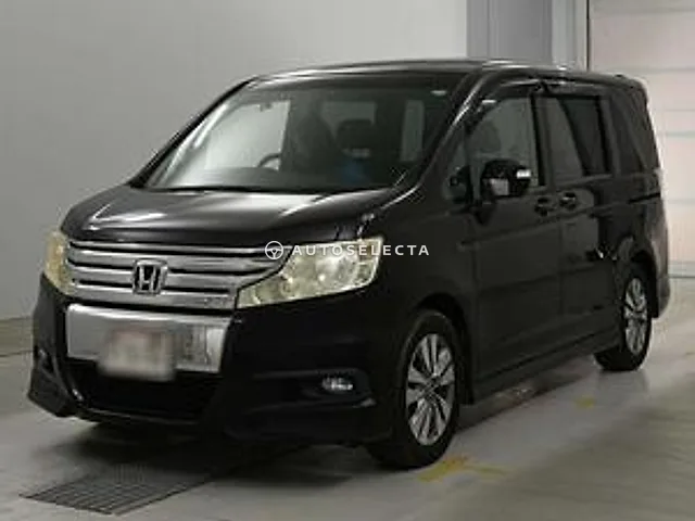 Honda Stepwgn Spada 2009, auction grade 3