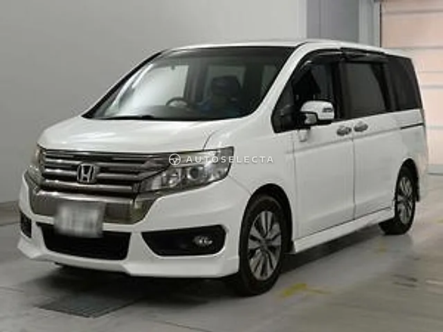 Honda Stepwgn Spada 2014, auction grade 3.5