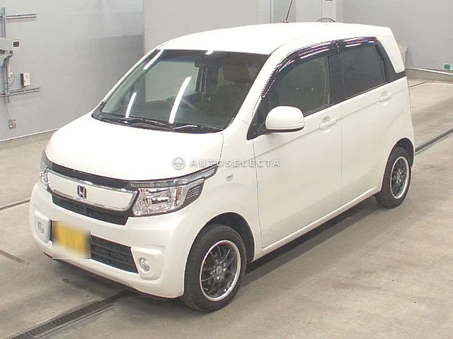Honda N-WGN 2015, auction grade 3.5