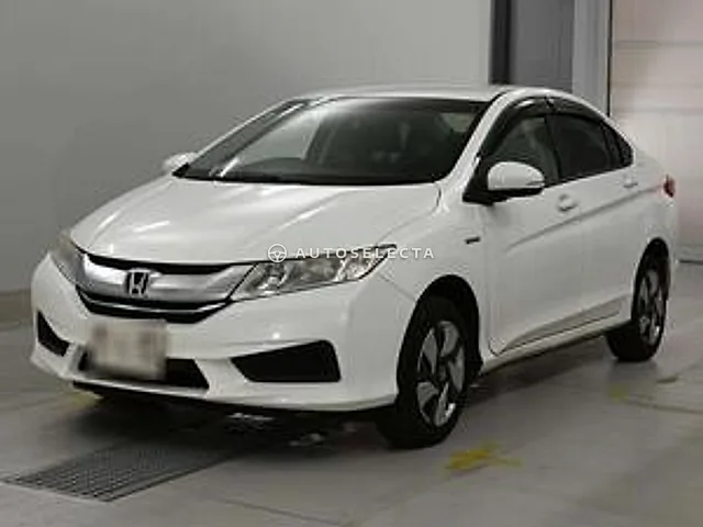 Honda Grace 2016, auction grade 4