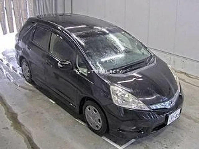 Honda Fit Shuttle 2012, auction grade 3.5