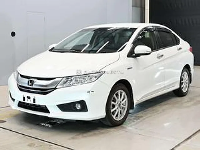 Honda Grace 2015, auction grade 3.5