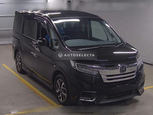 Honda Stepwgn Spada 2021, auction grade 4.5