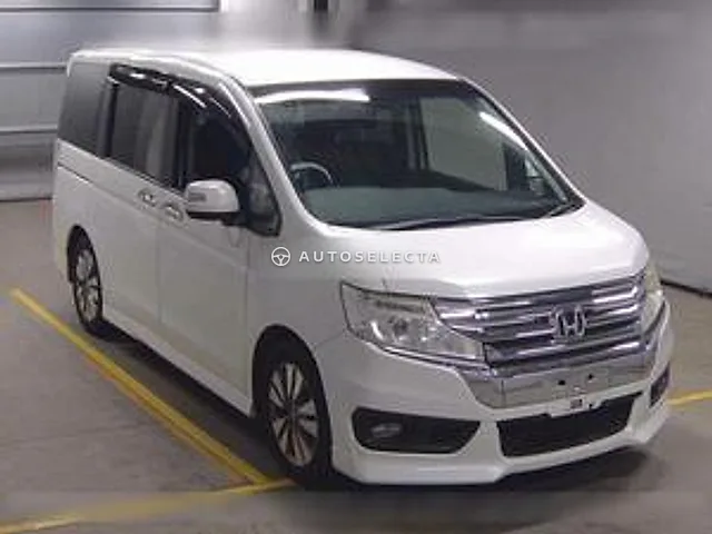 Honda Stepwgn Spada 2014, auction grade 3.5