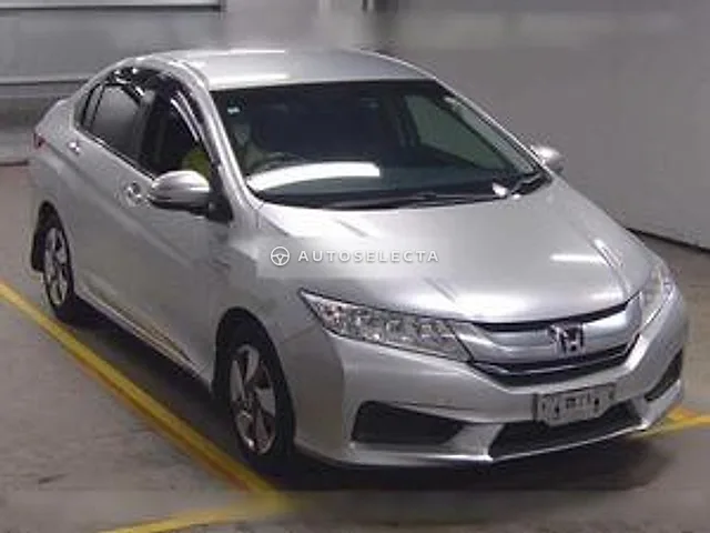 Honda Grace 2014, auction grade 3