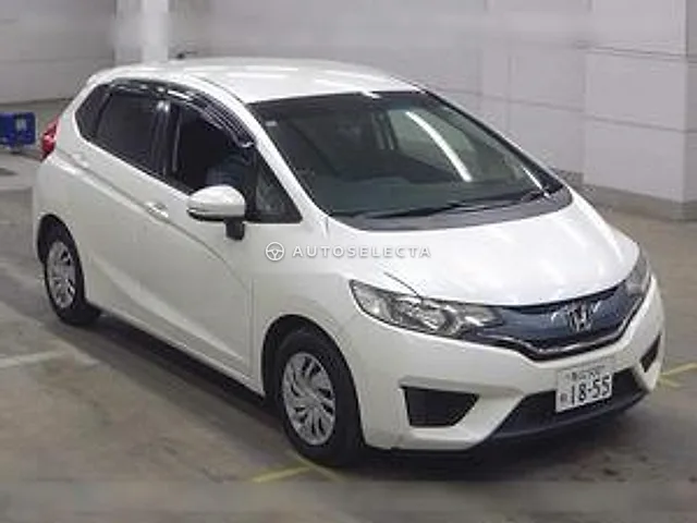 Honda Fit 2013, auction grade 3.5