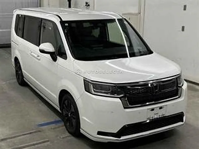 Honda Stepwgn Spada 2022, auction grade 4.5