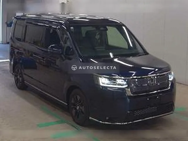 Honda Stepwgn Spada 2023, auction grade 4.5