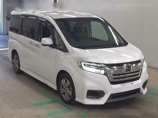 Honda Stepwgn Spada 2018, auction grade 3.5
