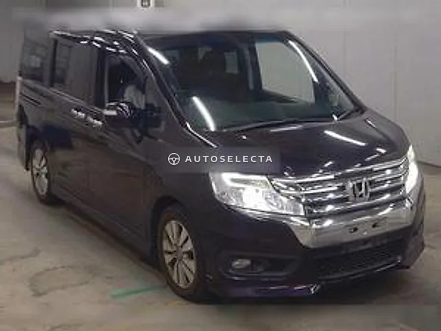 Honda Stepwgn Spada 2013, auction grade 3.5