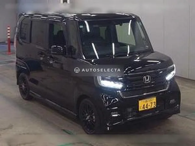 Honda N-BOX Custom 2022, auction grade 5