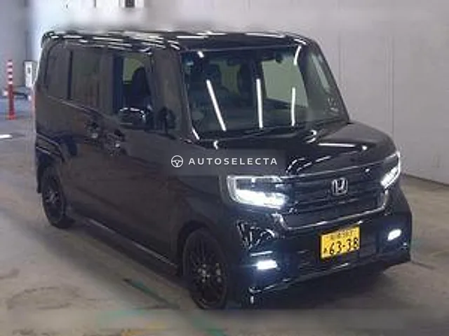 Honda N-BOX Custom 2022, auction grade 4.5