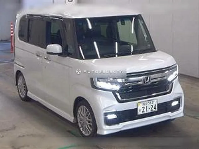Honda N-BOX Custom 2023, auction grade 4.5