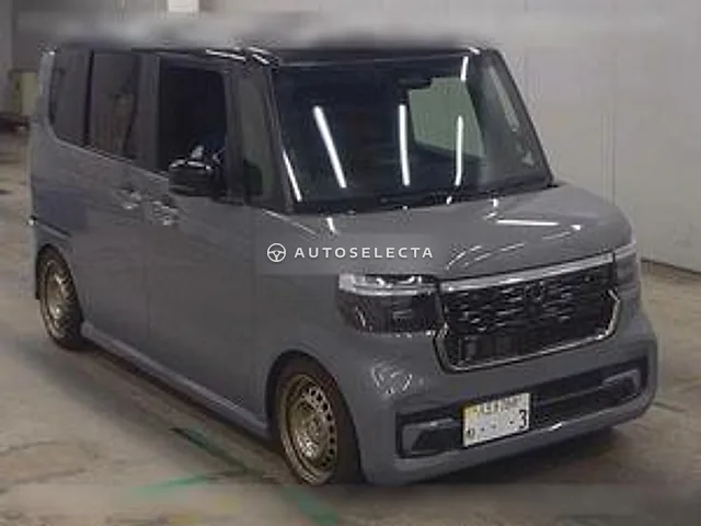 Honda N-BOX Custom 2024, auction grade 5
