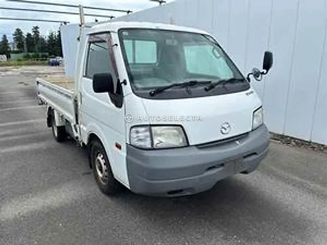 Mazda Bongo Truck 2015, auction grade R