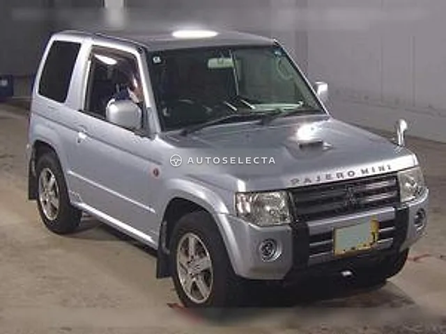 Mitsubishi Pajero Mini 2012, auction grade 3.5