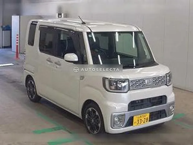 Daihatsu Wake 2015, auction grade 3.5