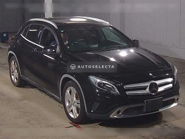 Mercedes-Benz GLA-Class 2014, auction grade 4