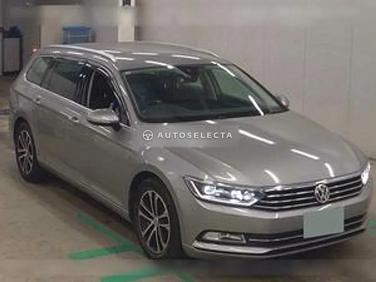 Volkswagen Passat Variant 2015, photo 1 of 6