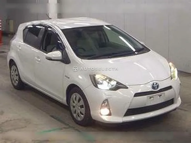 Toyota Aqua 2012, auction grade 4.5