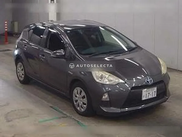 Toyota Aqua 2012, auction grade 3