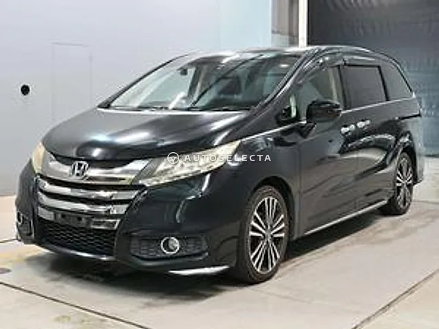 Honda Odyssey 2013, auction grade 3.5