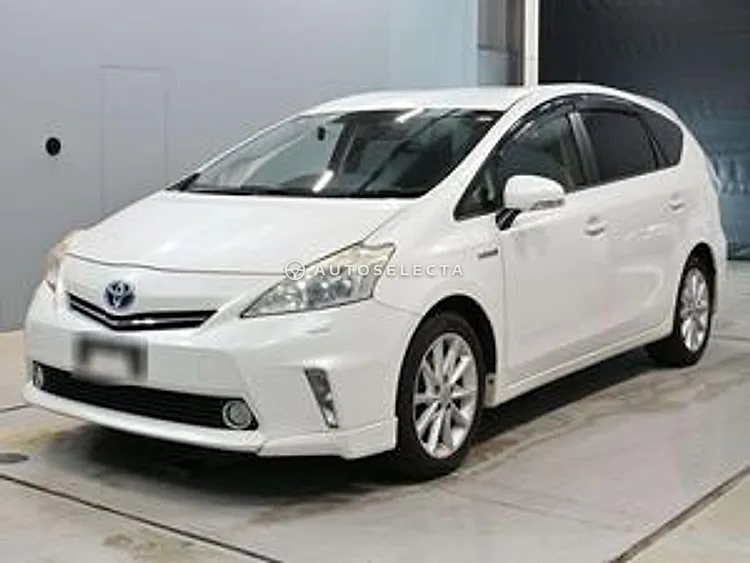 Toyota Prius Alpha 2012, photo 1 of 1
