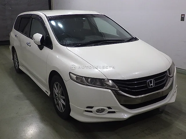 Honda Odyssey 2009, auction grade 3.5