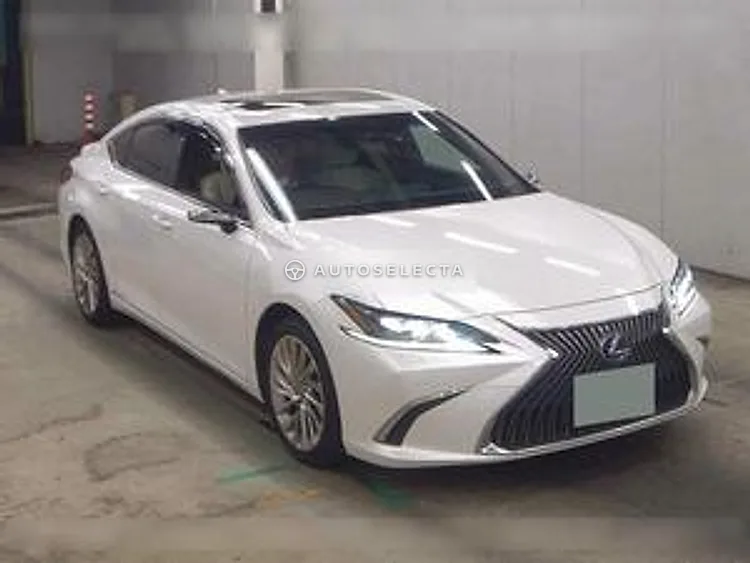 Lexus ES 2020, photo 1 of 6