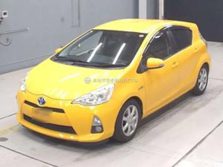 Toyota Aqua 2012, photo 1 of 1