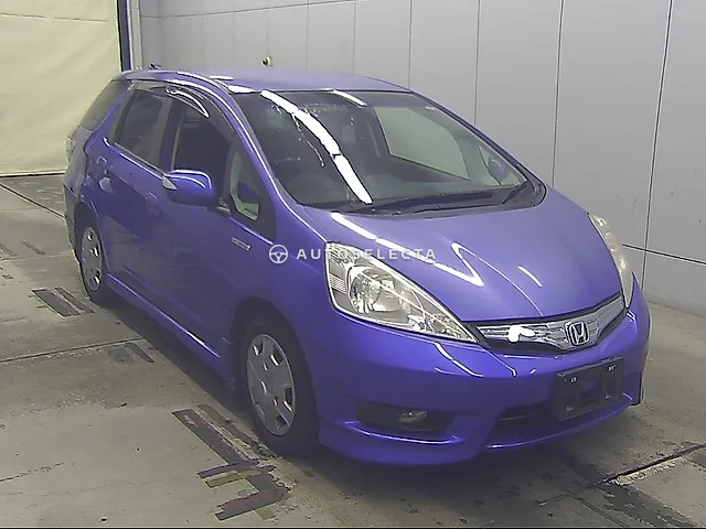 Honda Fit Shuttle 2012, auction grade 3.5