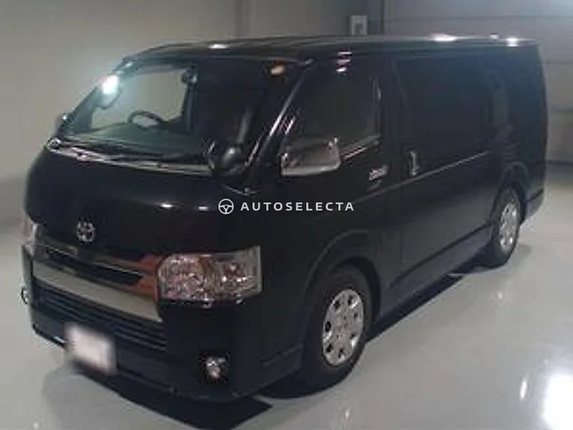 Toyota Hiace Van 2020, auction grade 4.5