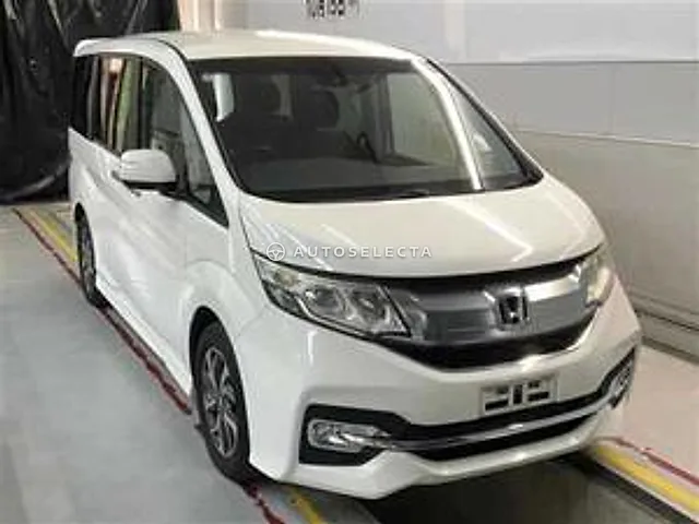 Honda Stepwgn Spada 2015, auction grade 3.5