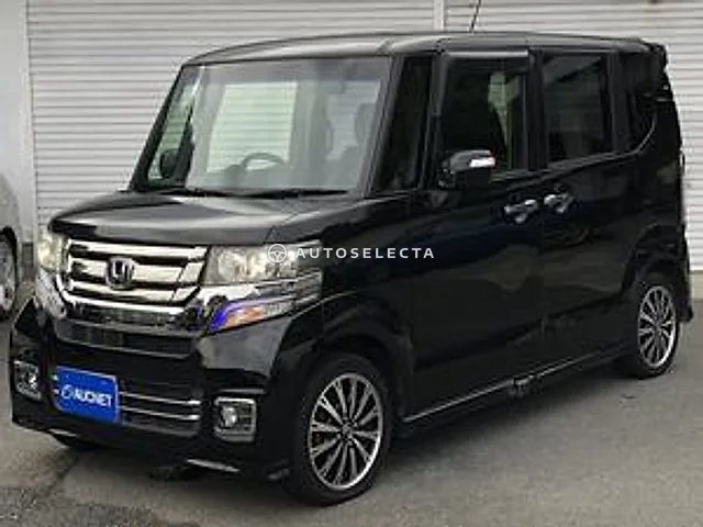 Honda N-BOX Custom 2015, auction grade 3