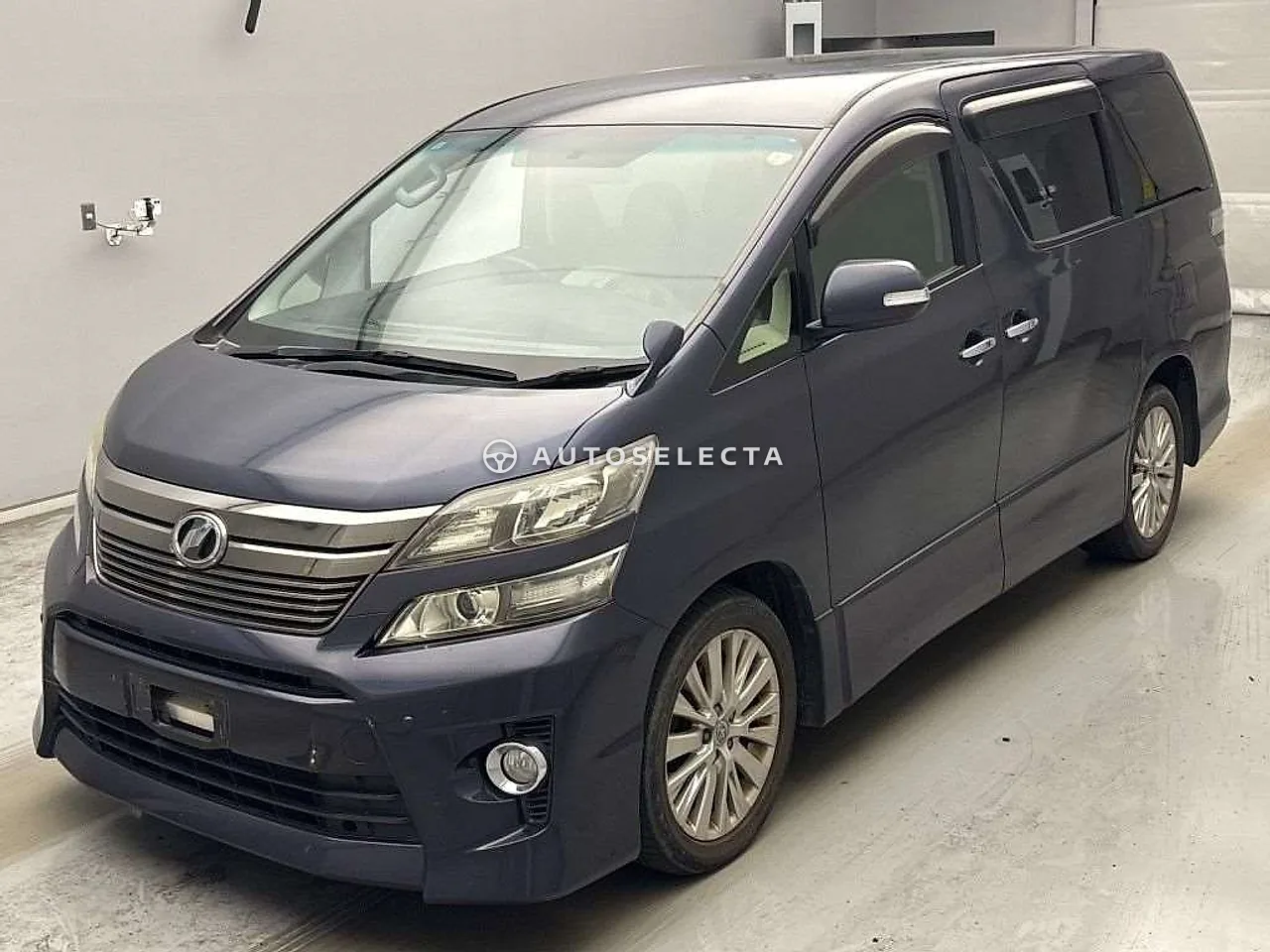 Toyota Vellfire 2013, photo 1 of 1