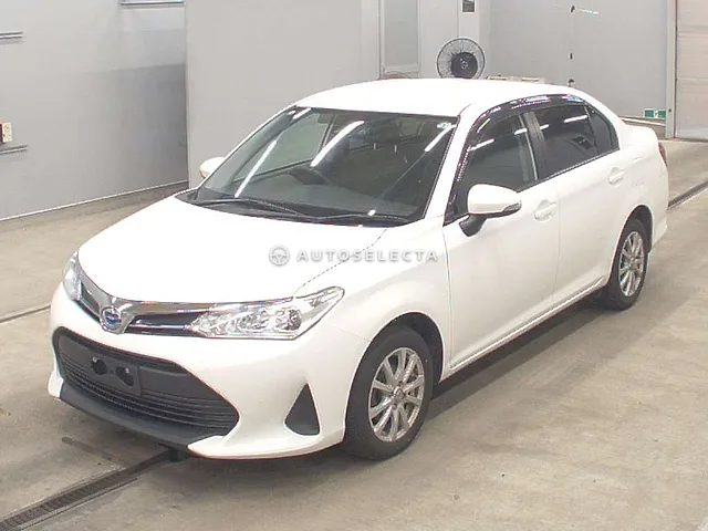 Toyota Corolla Axio 2021, auction grade 3.5