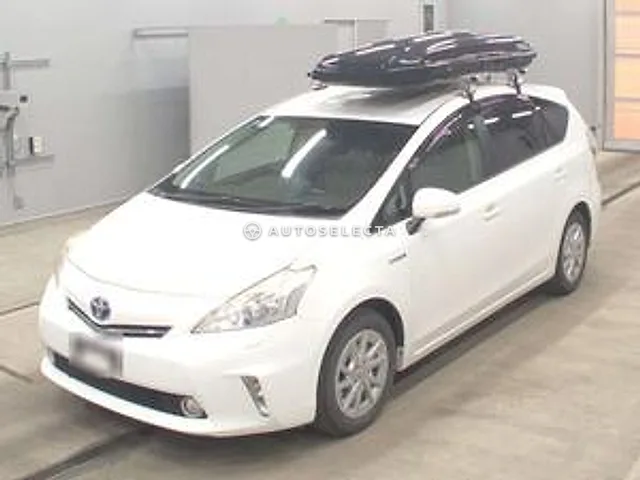 Toyota Prius Alpha 2011, auction grade 3.5