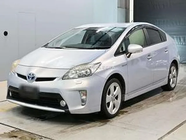 Toyota Prius 2013, auction grade 4