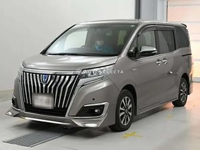 Toyota Esquire 2017, auction grade 4