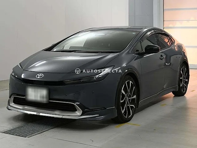 Toyota Prius PHV 2023, auction grade 5
