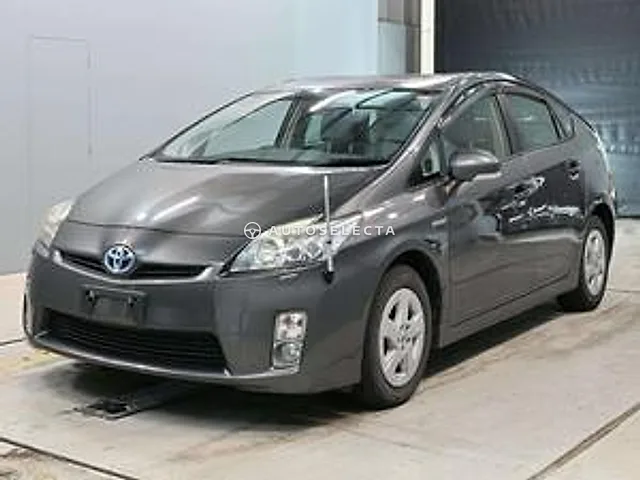 Toyota Prius 2011, auction grade 3
