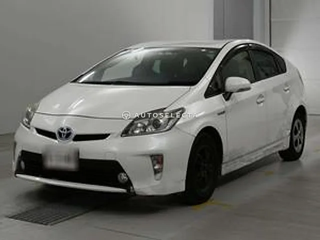 Toyota Prius 2015, auction grade 3